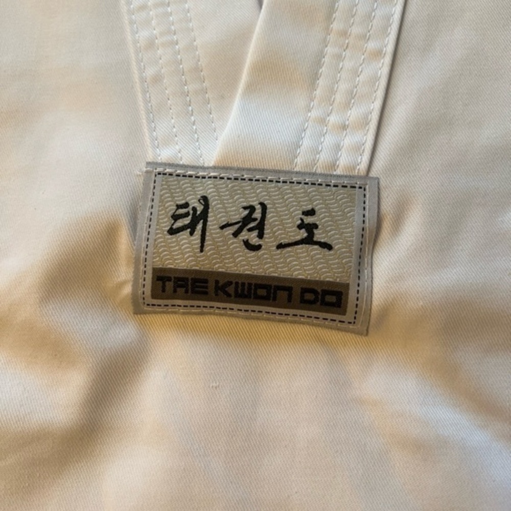 NEW Martial Arts TAEKWONDO Shirt in‎ Mint Condition!! 🔥 (Q) - Picture 3 of 6